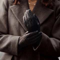 Isabel Bernard Honoré Rosette black goatskin leather gloves IB67002-301-6.5