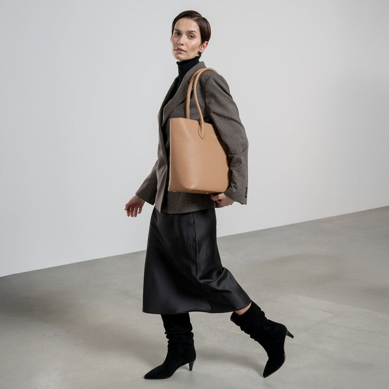 Isabel Bernard Honoré Lysanne Camel Kalfsleren Shopper IB25026-zoom-