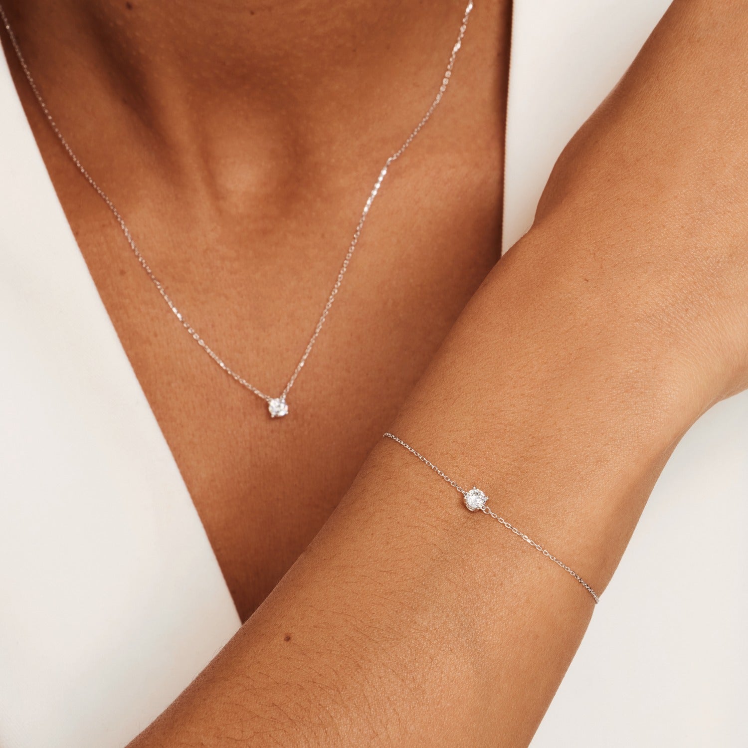 Isabel Bernard Cadeau d'Isabel 14 Carat Whitegold Necklace and Bracelet giftset IB90030