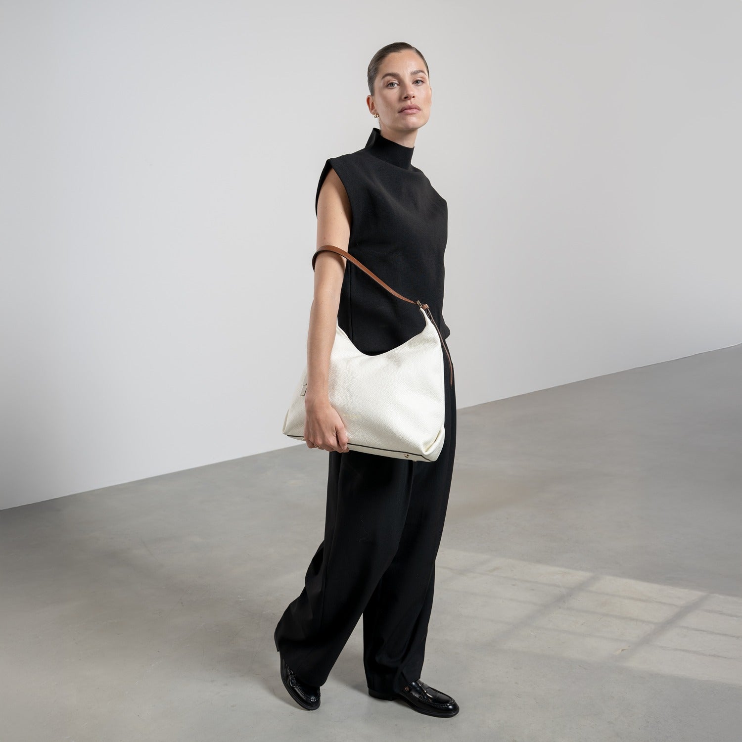 Isabel Bernard Honoré Muriel Crème Calfskin Shoulder Bag IB25075-070