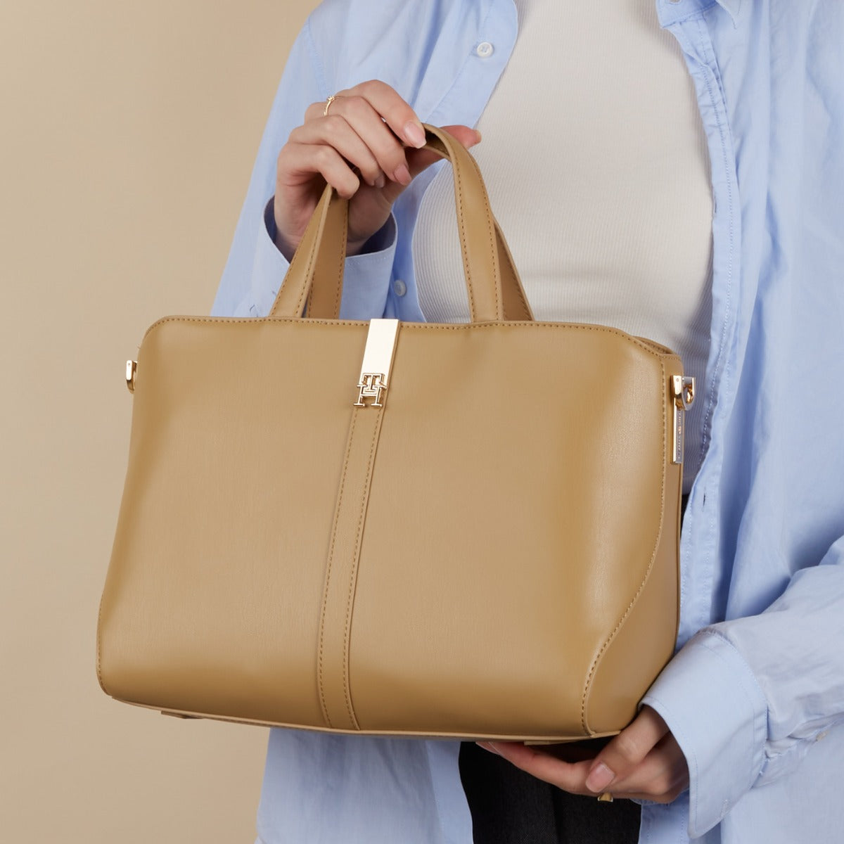 Tommy Hilfiger Beige Handbag AW0AW16318RBL