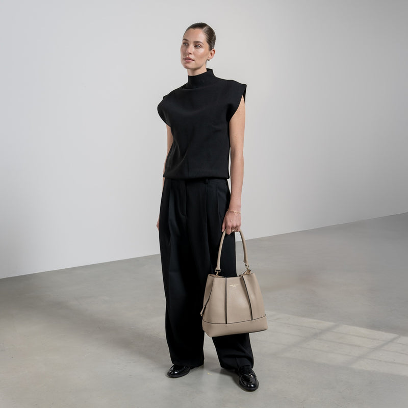 Isabel Bernard Femme Forte Macie Taupe Kalfsleren Schoudertas IB25074-078-zoom-