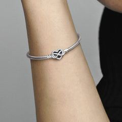 Pandora Moments 925 Sterling Silver Sparkling Infinity Heart Clasp Bracelet 592645C01-21