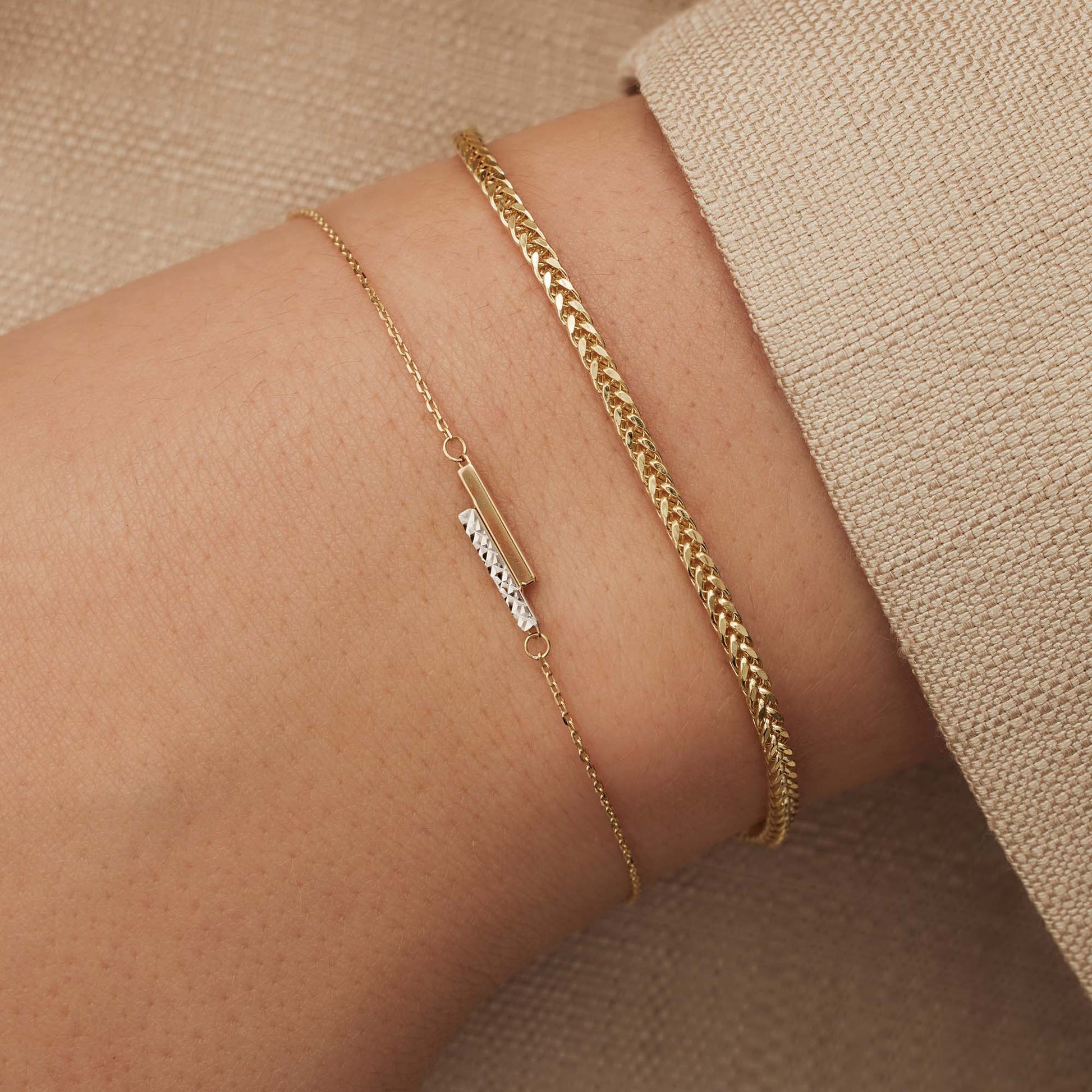 Isabel Bernard Aidee Sharla 14 Carat Golden Chain bracelet IB320115