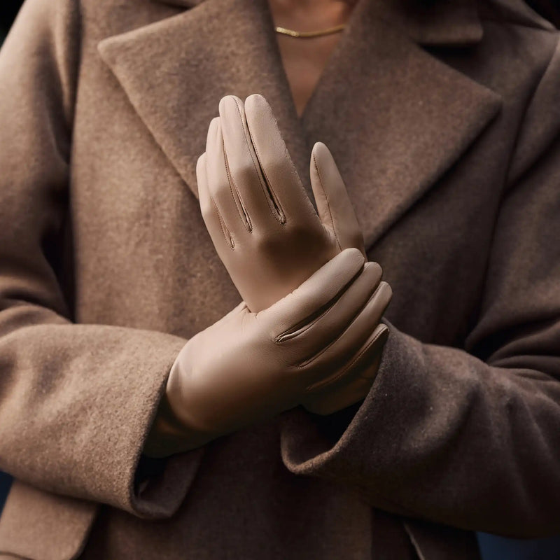 Isabel Bernard Honoré Eleanor Taupe goatskin Leren gloves IB67000-378-6.5-zoom-