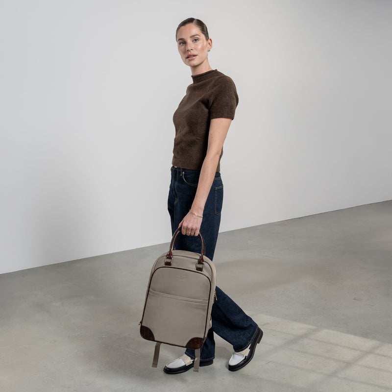 Isabel Bernard Du Louvre Cher Taupe Rugzak (13L) IB20004-978-zoom-