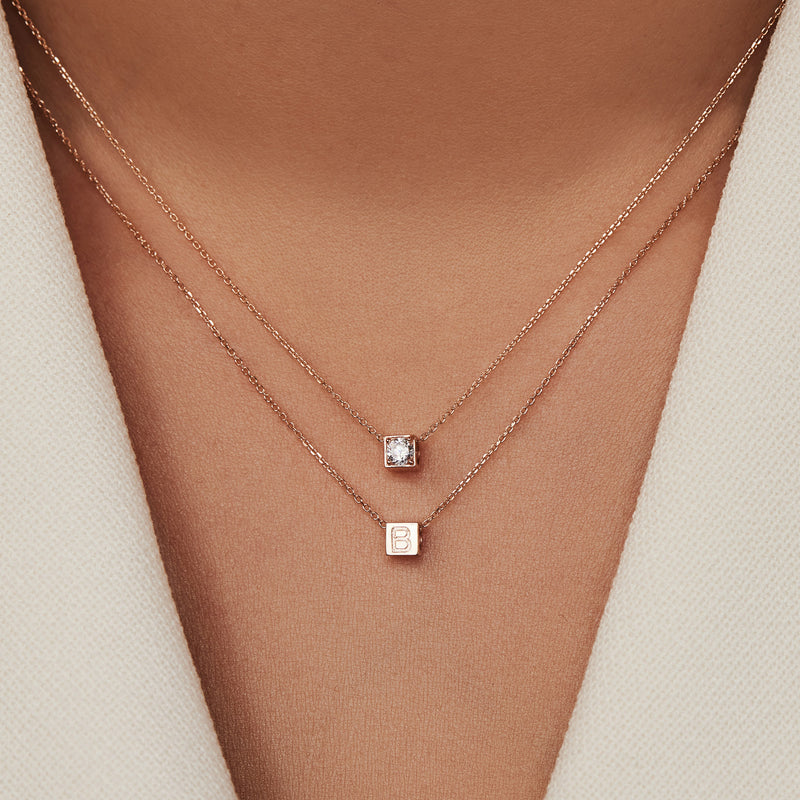 Isabel Bernard La Concorde 14 Karaat Roségouden Kubus Initial Ketting IB340055-Z-zoom-