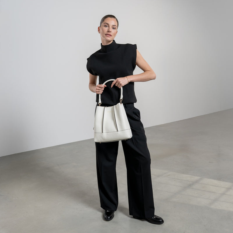 Isabel Bernard Femme Forte Macie Crème Kalfsleren Schoudertas IB25074-070-zoom-