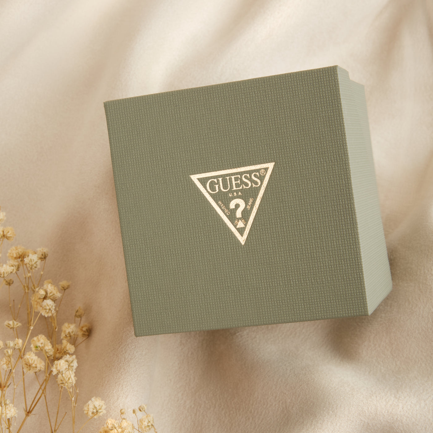 GUESS Crystal Clear Gold Watch GW0470L2