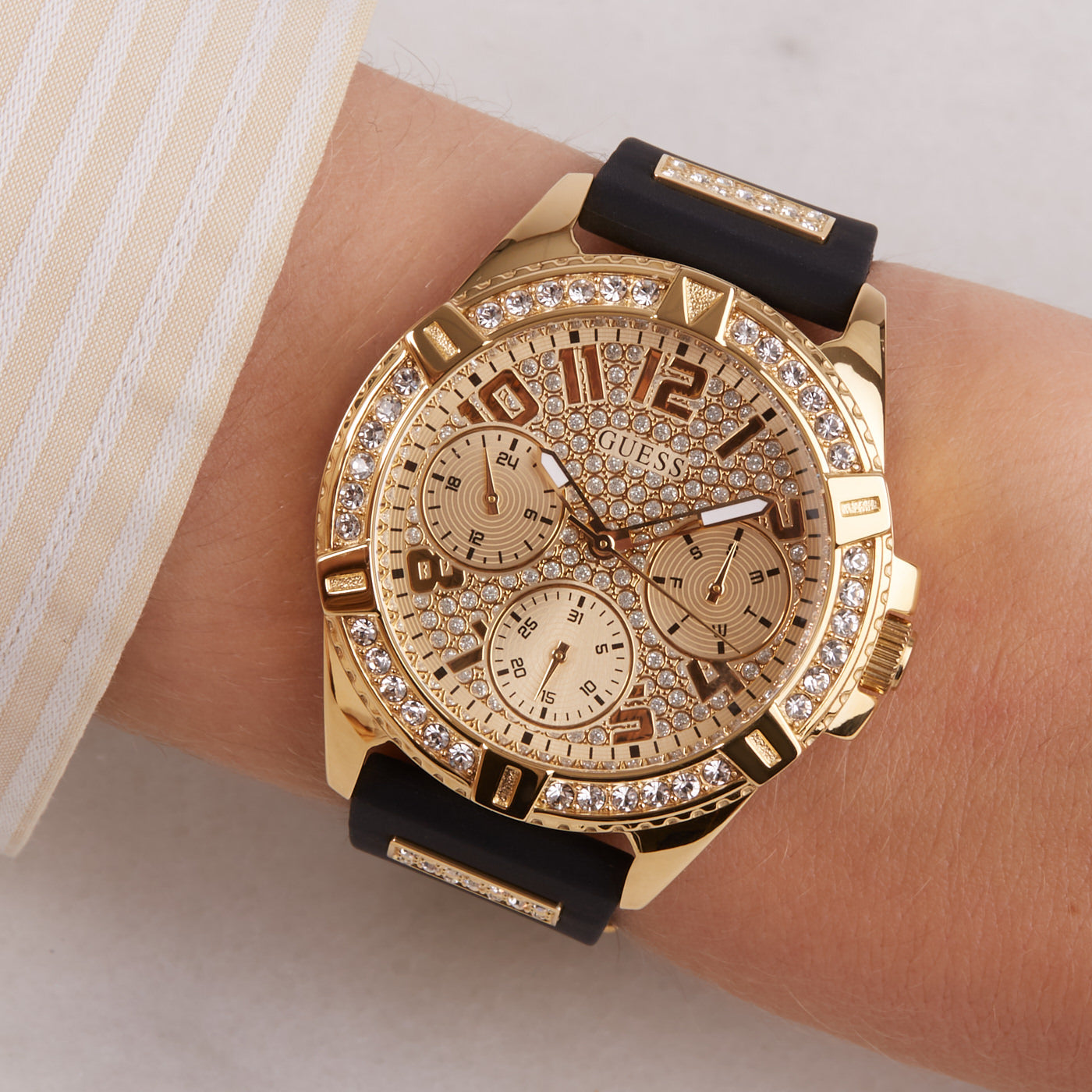 GUESS Lady Frontier Black Watch W1160L1