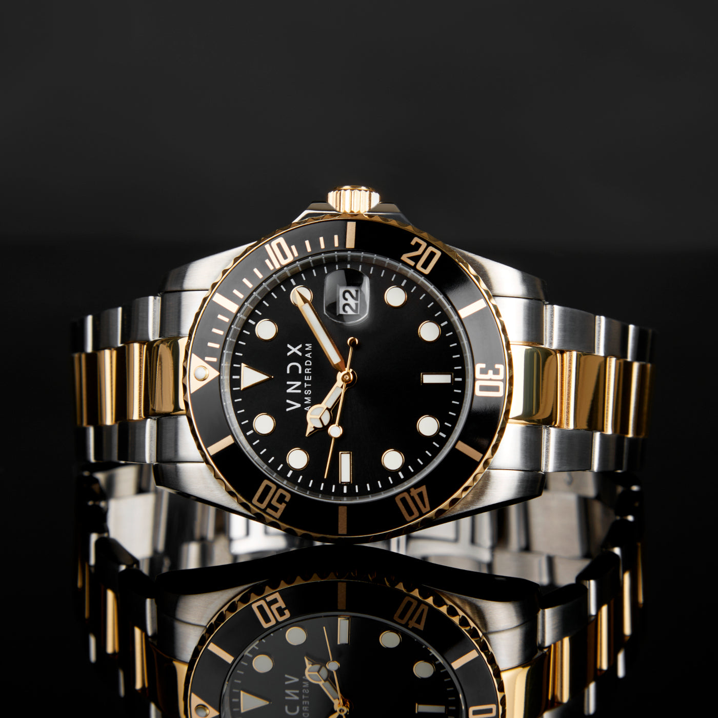 VNDX AMS LXRY Men's Watch MT14750-01