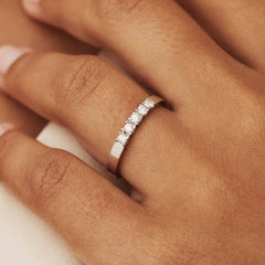 Isabel Bernard De la Paix Madeline 14 Carat Whitegold Ring | diamond 0.20 ct | IBD330019-48