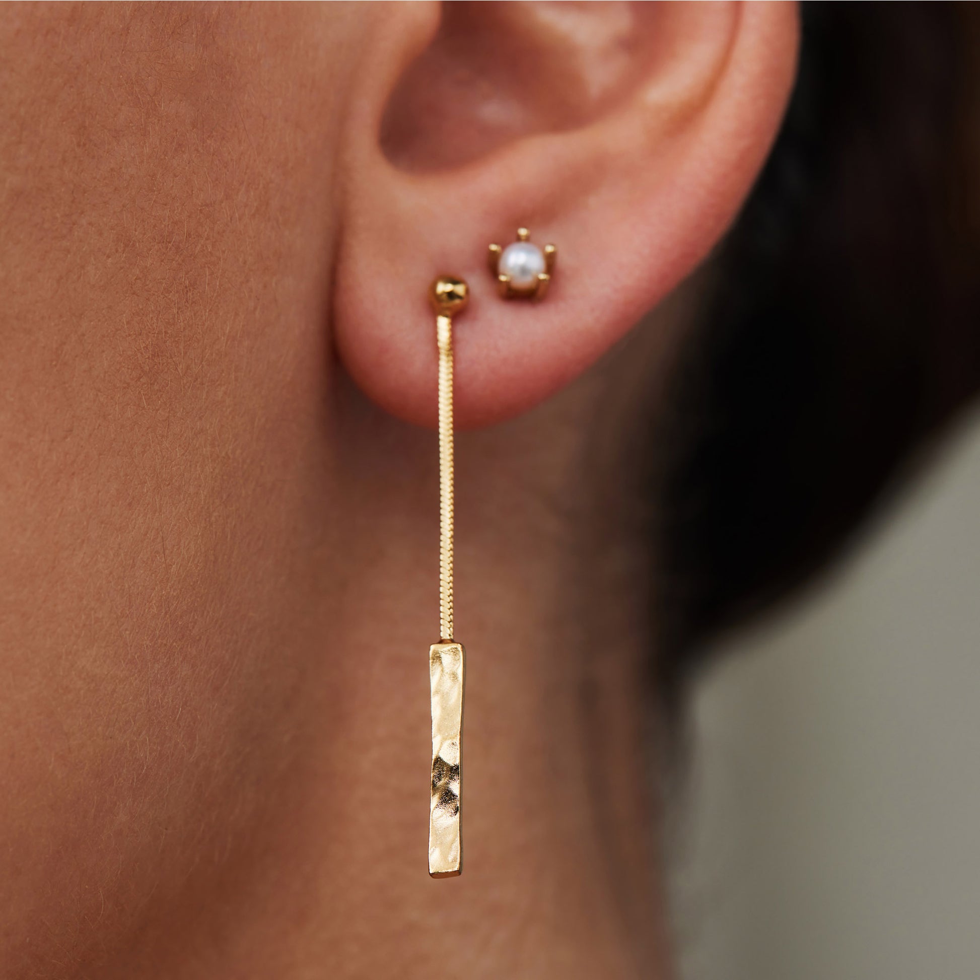 Violet Hamden Sisterhood Long Moonscape 925 Sterling Silver Gold-coloured Earstuds VH16051