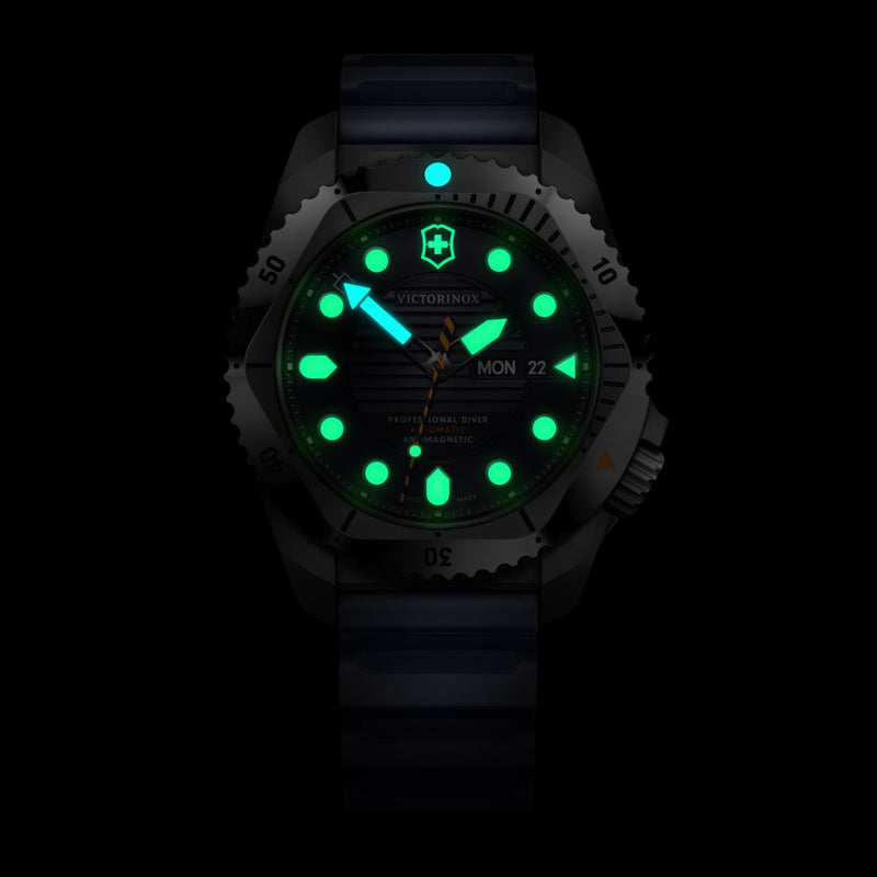 Victorinox Dive Pro Automatic Men's Watch 241995-zoom-