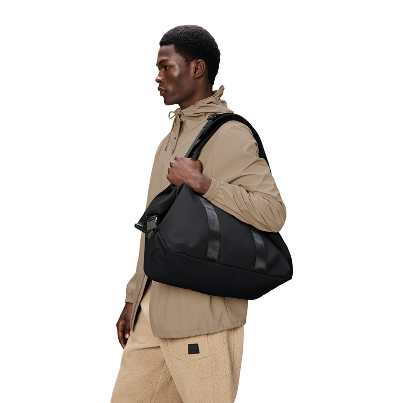 Rains Valera Black Weekendtas Klein R12880-01-zoom-