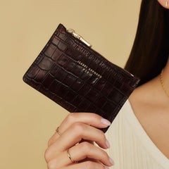 Isabel Bernard Honoré Aveline croco Brown Leather Card Holder made of Calfskin IB27019