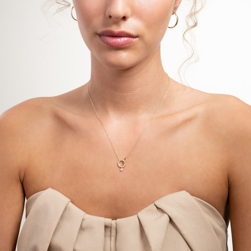 Isabel Bernard Le Marais Ronde Zirkonia 14 karaat gouden bedel IB350060-zoom-