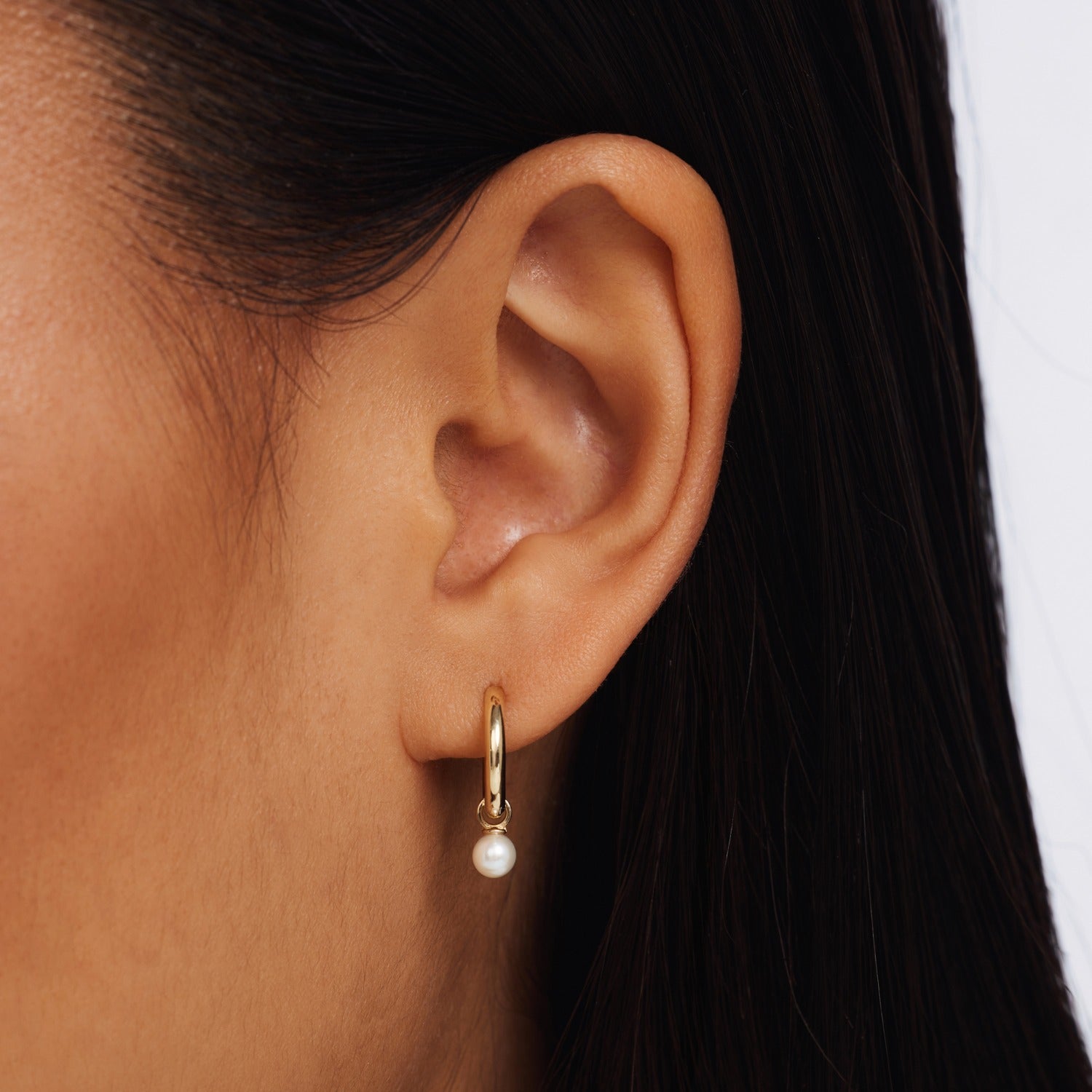 Isabel Bernard Belleville Luna 14 Carat Golden Hoop Earrings IB360158