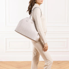 Guess Cream Shopper 2001-A0479301