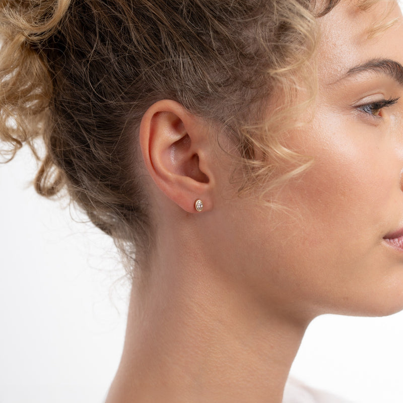 Isabel Bernard Le Marais Sophie 14 Karaat Gouden Oorknoppen IB360294-zoom-