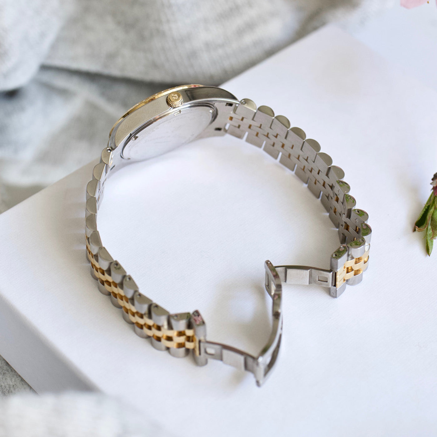 Jacques du Manoir Inspiration Gold Watch NRO.07