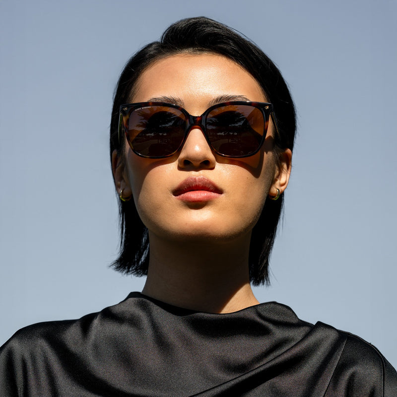 Isabel Bernard La Villette Raison Bruine Tortoise Vierkante Zonnebril IB400007-14-14-zoom-