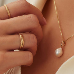 Isabel Bernard Belleville Luna 14 Carat Golden Charm IB350052