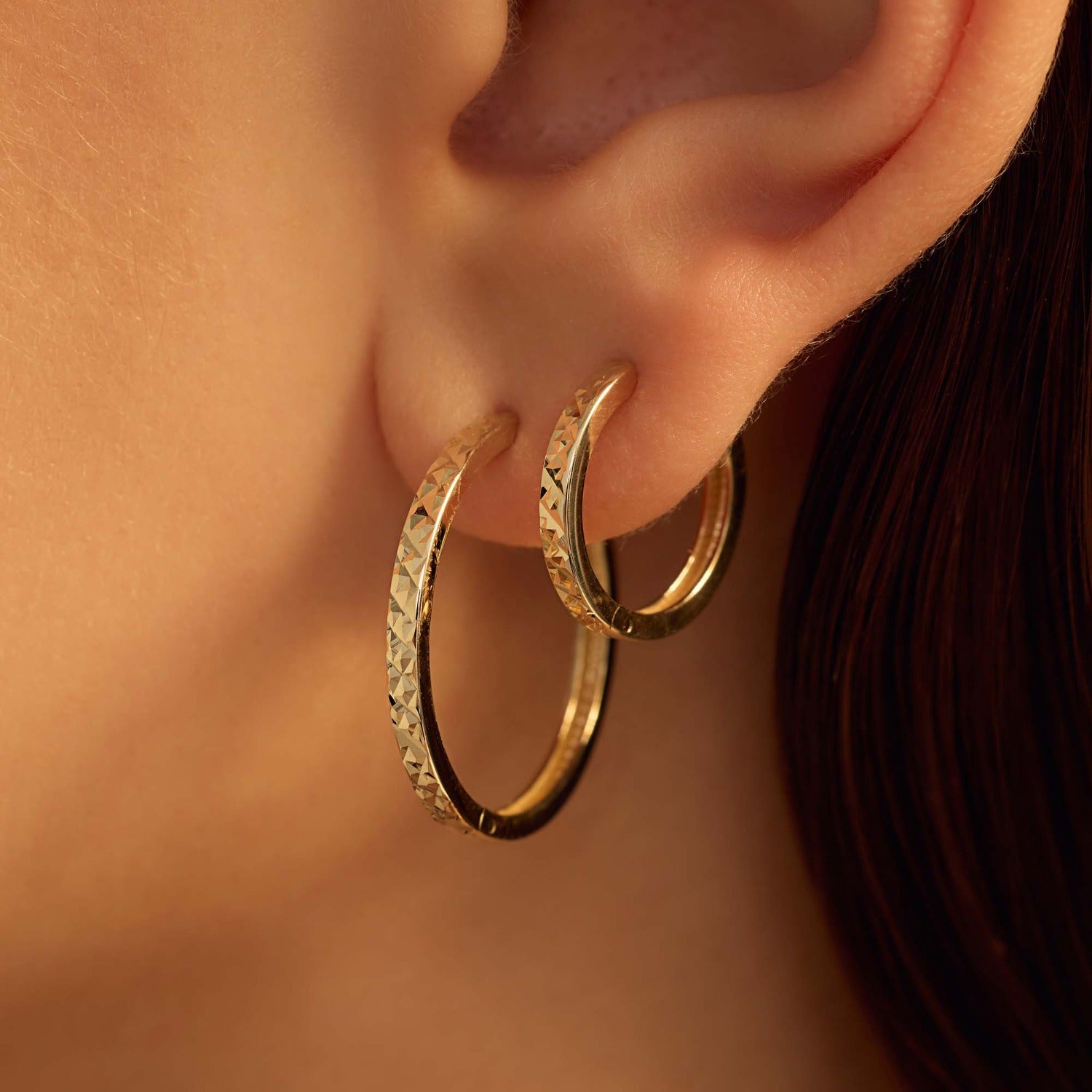 Beloro Jewels Regalo d'Amore 9 karat gold hoop earrings gift set with diamond cut BO90042