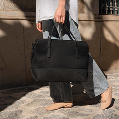 Violet Hamden Essential Bag Black Shoulder bag VH25034