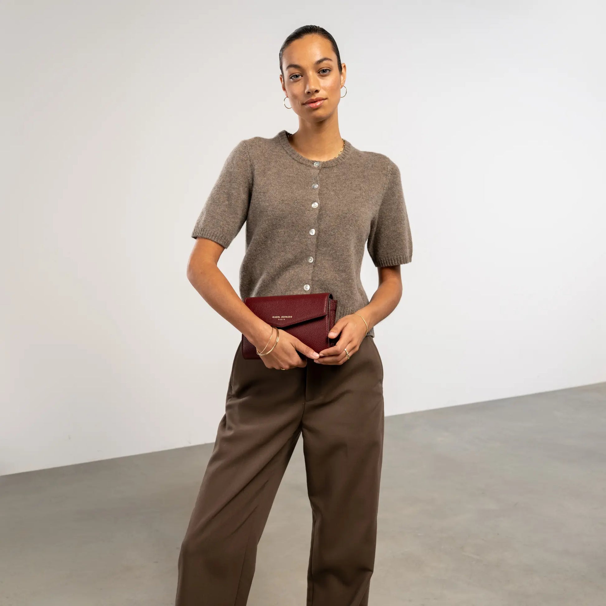 Isabel Bernard Honoré Lina Bordeaux Red Clutch With Detachable Shoulder Chain IB21135-052