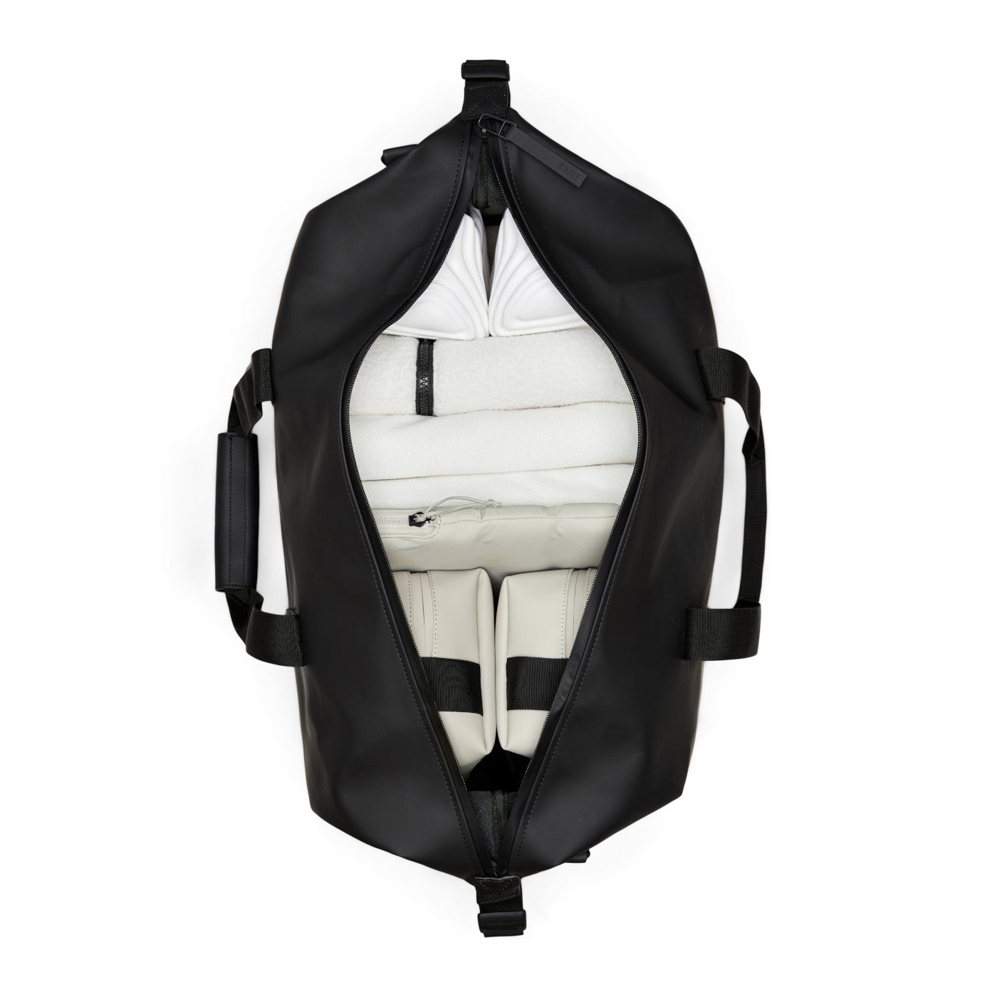 Rains Hilo Black Travel Bag R14200-01