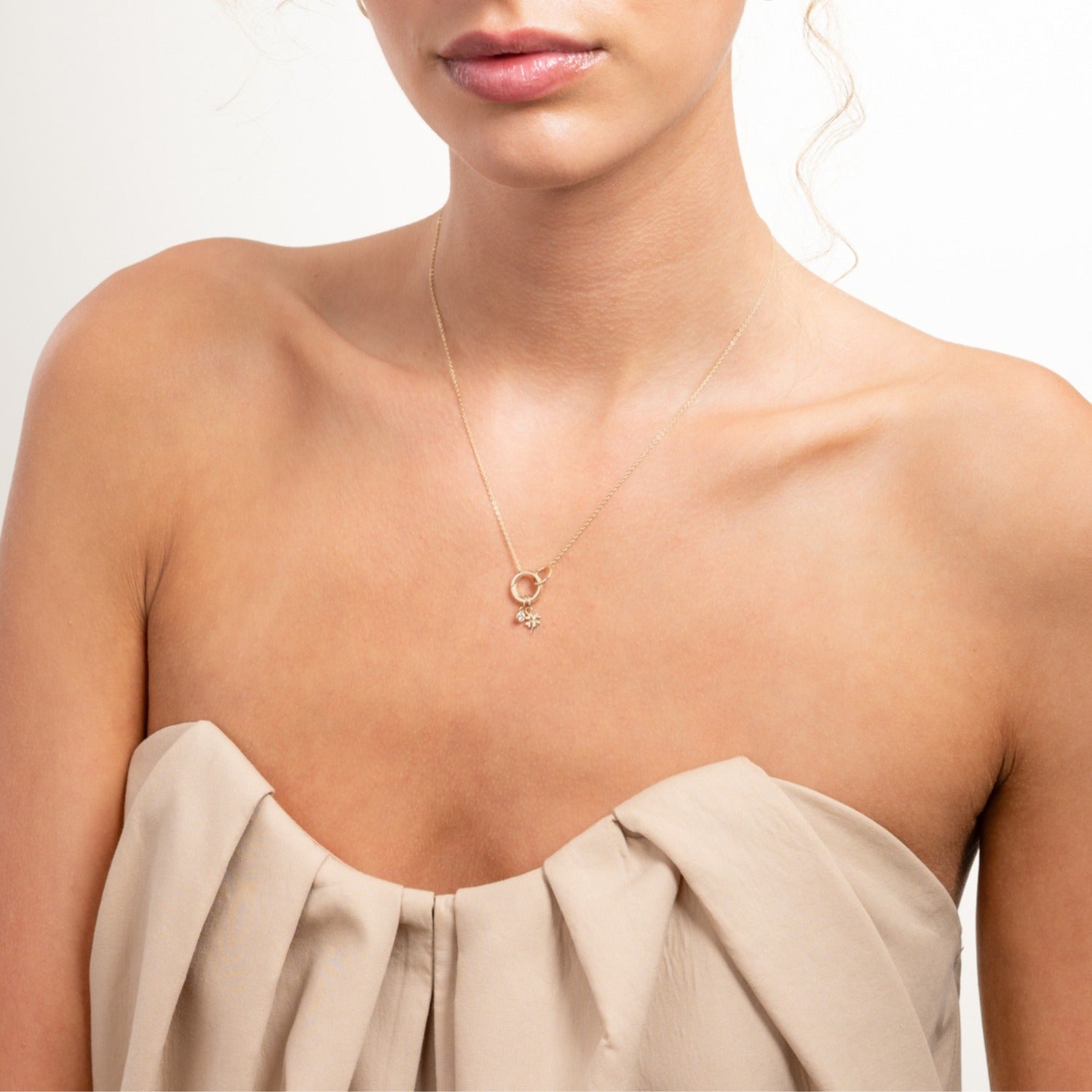 Isabel Bernard Le Marais Clover 14 karat gold charm IB350059