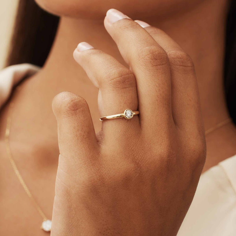 Isabel Bernard De la Paix Inaya 14 karaat gouden ring met diamant 0.03 ct IBD330025-48-zoom-