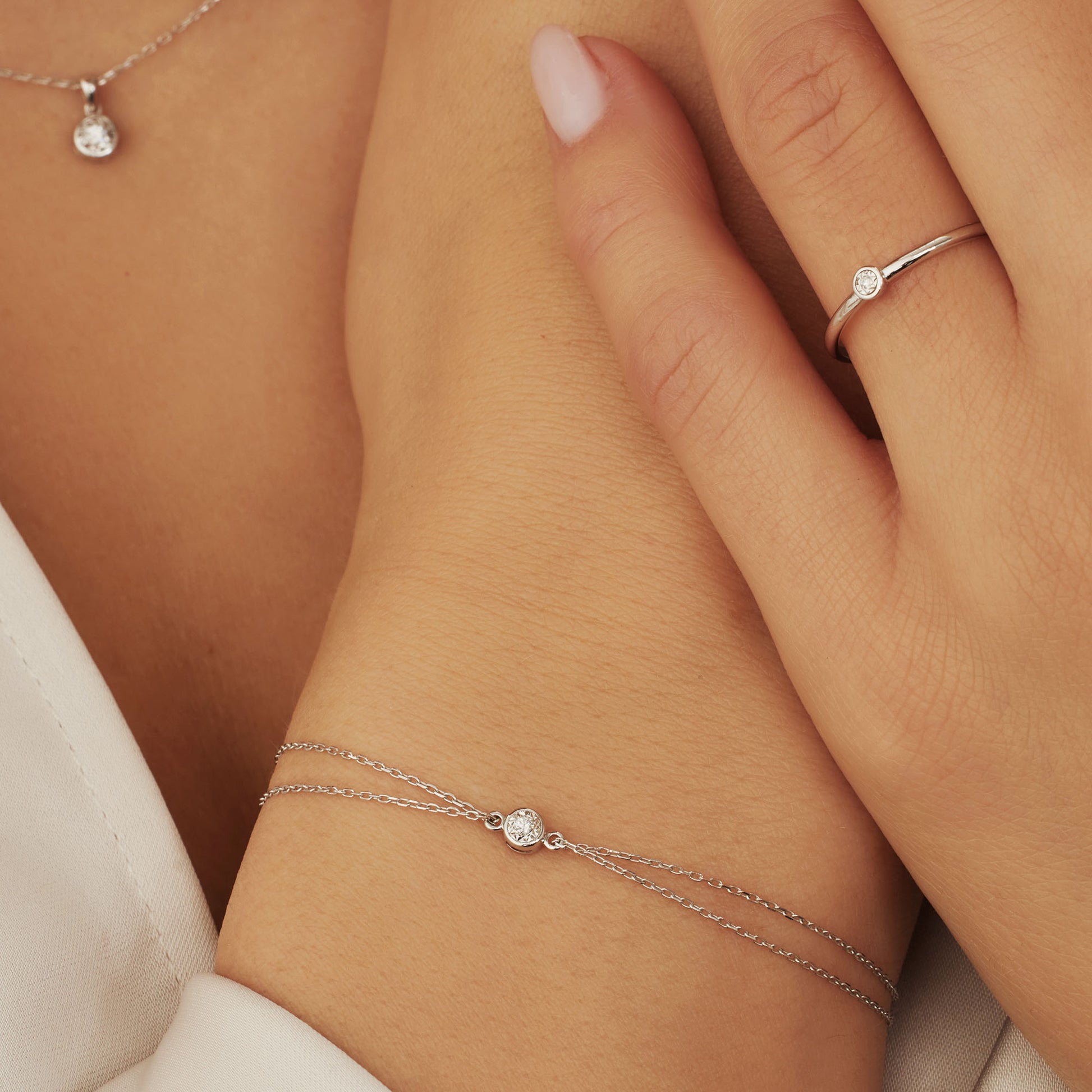 Isabel Bernard De La Paix Inaya 14 Carat Whitegold Bracelet | diamond 0.02 ct | IBD320010