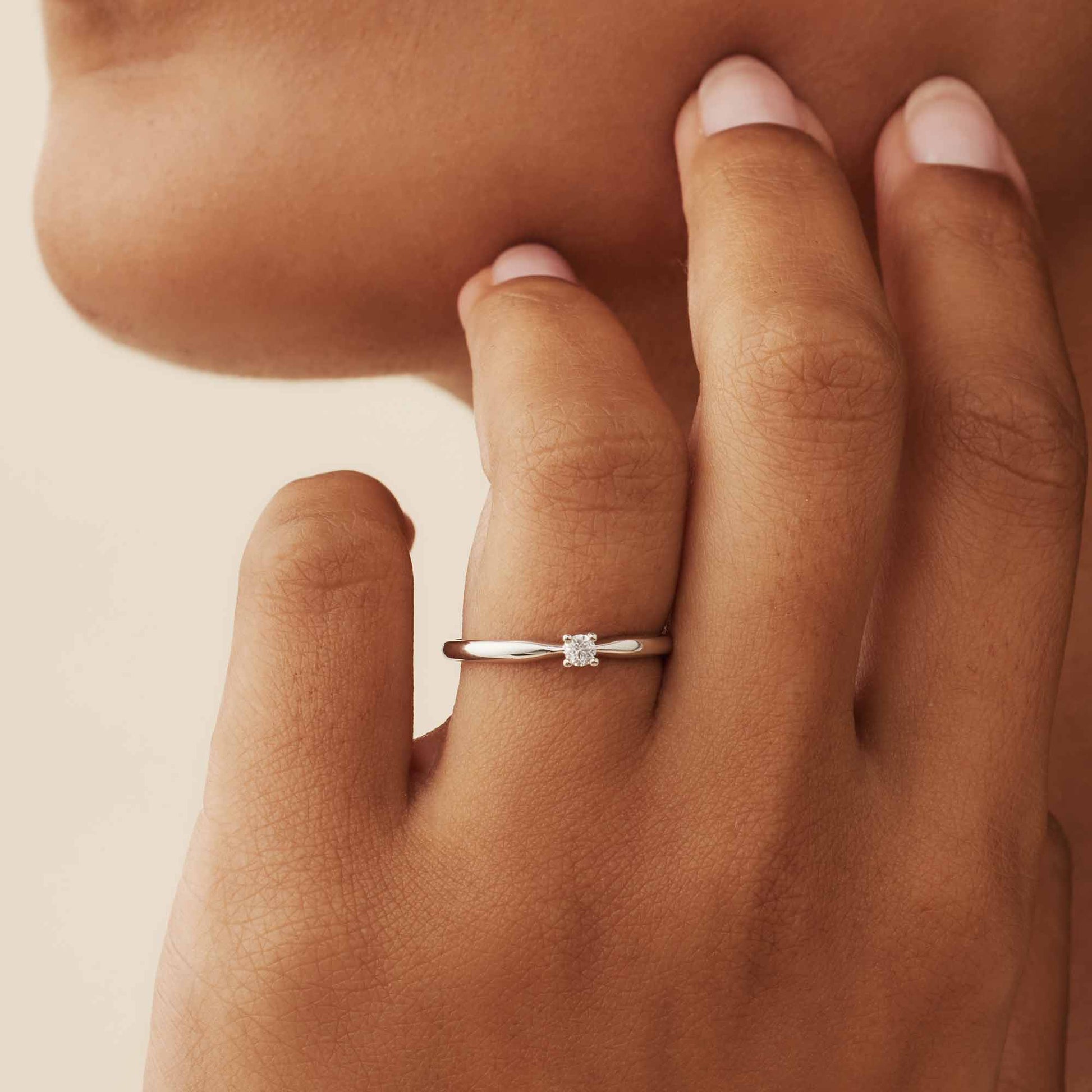 Isabel Bernard De la Paix Christine 14 Carat Whitegold Ring | diamond 0.10 ct | IBD330006-48